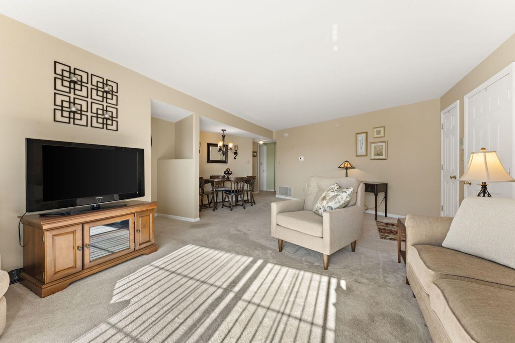 Photo of 2343 99th Street #2a, Highland, IN 46322 (MLS # 833867)