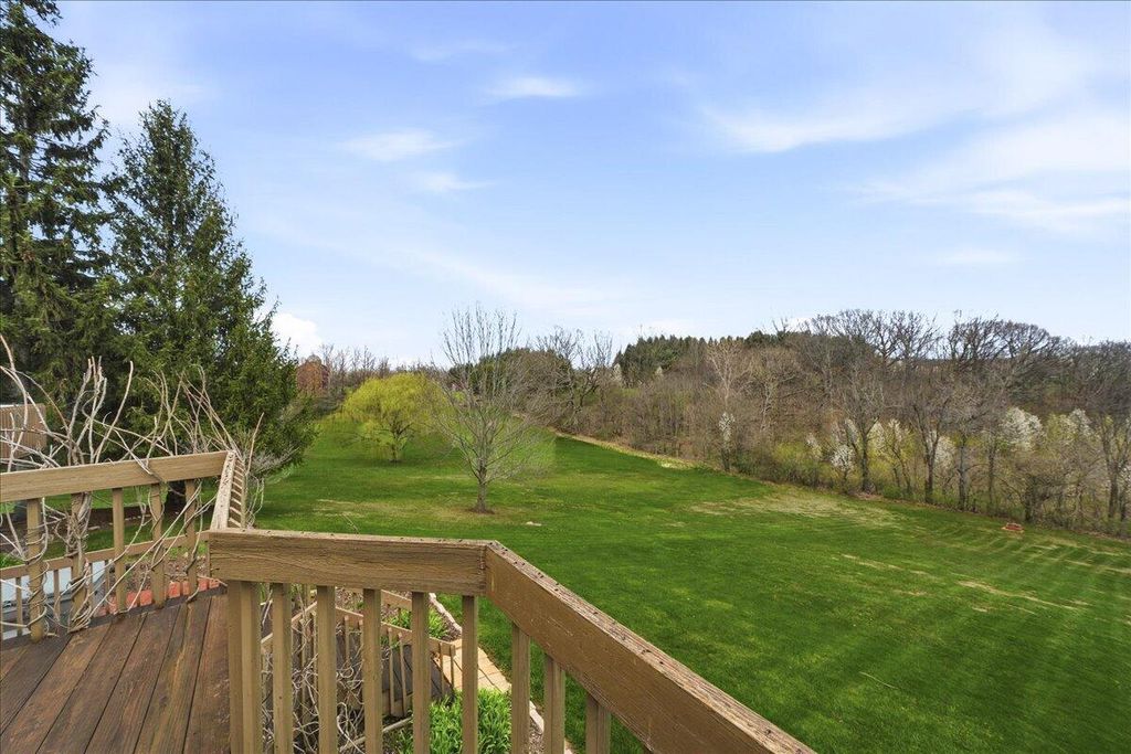 Photo of 317 N 250 W, Valparaiso, IN 46385 (MLS # 837254)