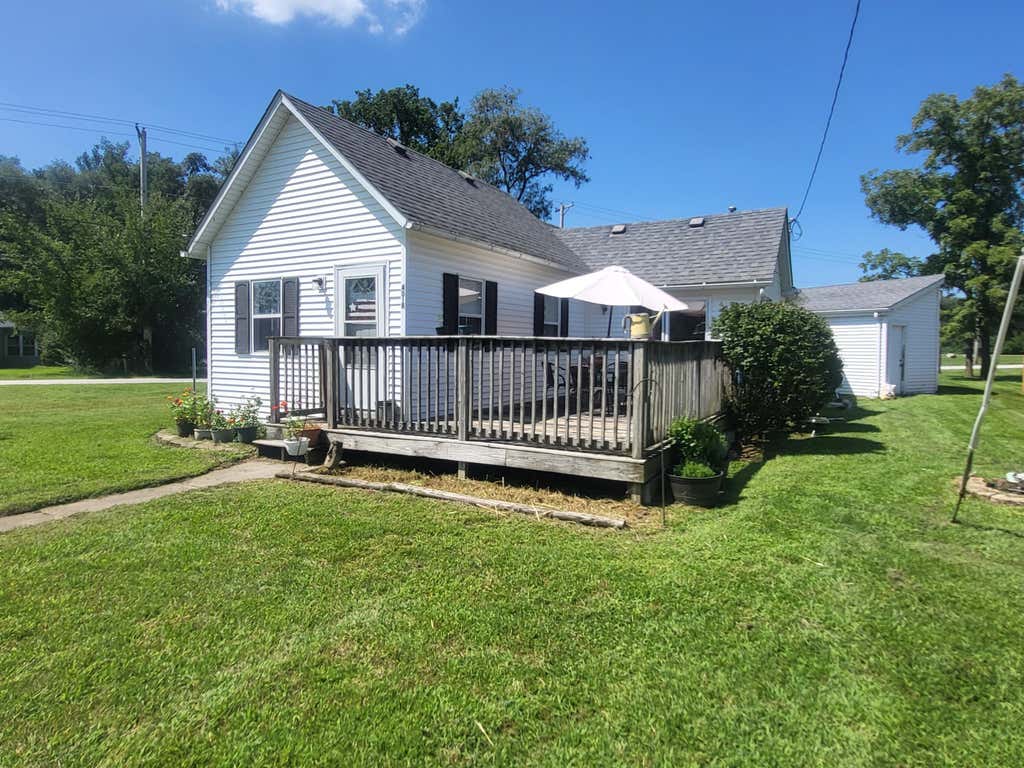 Photo of 4018 E Keller Street, Lake Village, IN 46349 (MLS # 844116)