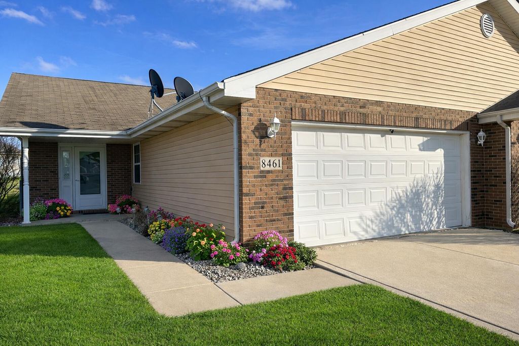 Photo of 8461 Pierce Street, Merrillville, IN 46410 (MLS # 835582)