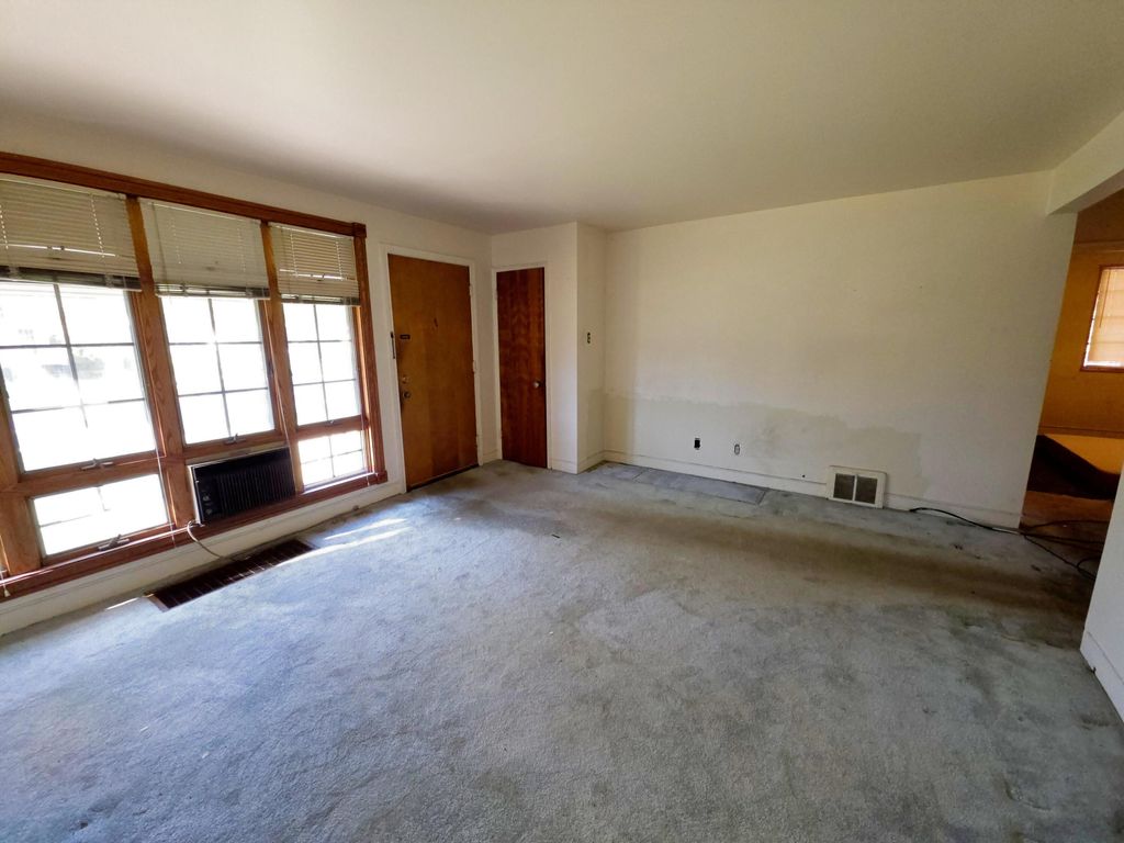 Photo of 17419 Walter Street, Lansing, IL 60438 (MLS # 829456)