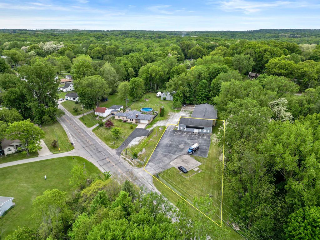 Photo of 6662 W Johnson Road, La Porte, IN 46350 (MLS # 836542)