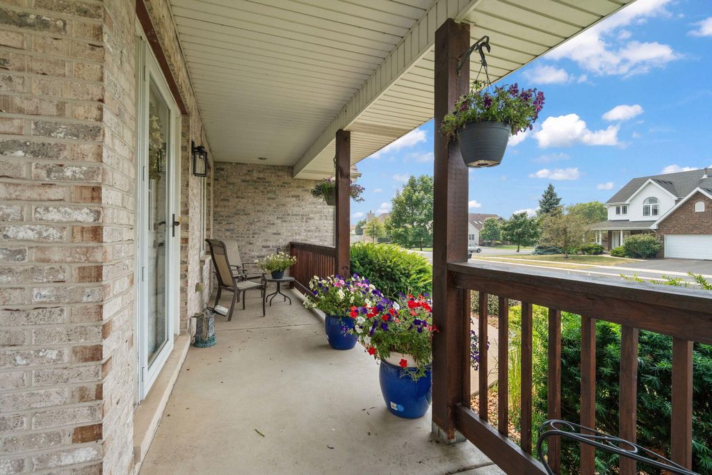 Photo of 10439 Adler Cove, Saint John, IN 46373 (MLS # 842316)