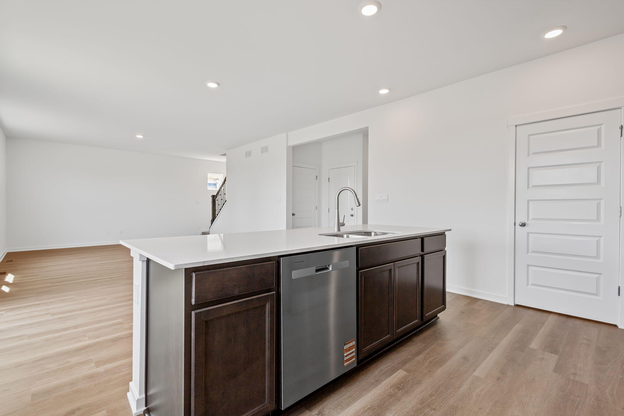 7239 W 107th Place