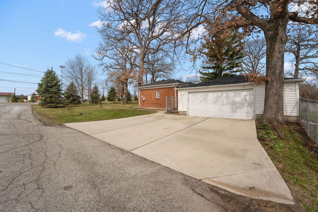 Photo of 5397 Cleveland Street, Merrillville, IN 46410 (MLS # 835718)