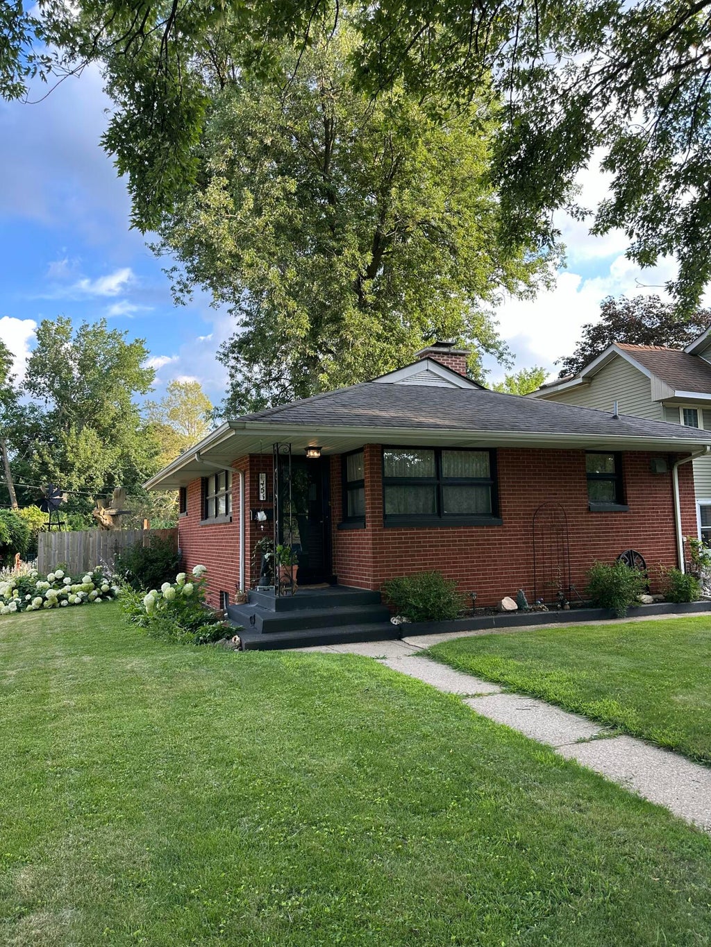 Photo of 455 Ridgeland Avenue, Valparaiso, IN 46385 (MLS # 843780)
