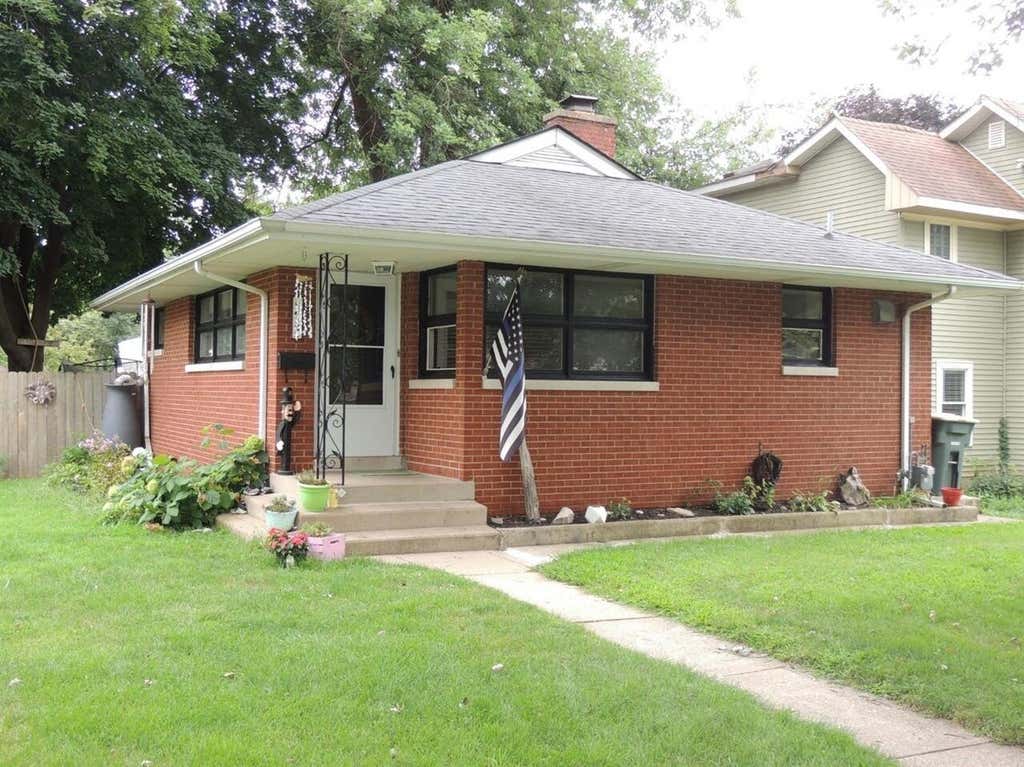 Photo of 455 Ridgeland Avenue, Valparaiso, IN 46385 (MLS # 843780)