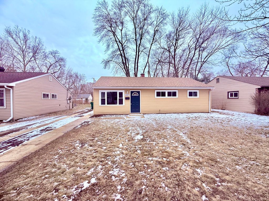 Photo of 2517 E 22nd Place, Gary, IN 46407 (MLS # 834478)