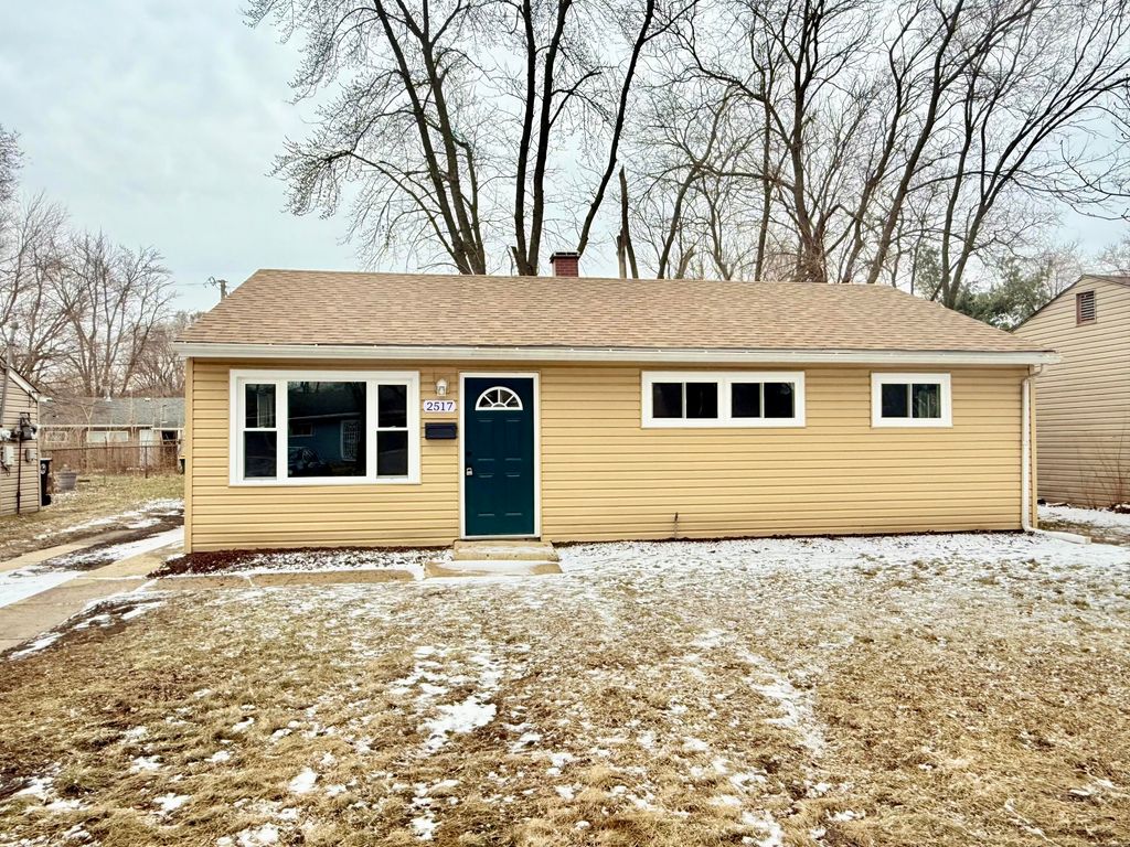 Photo of 2517 E 22nd Place, Gary, IN 46407 (MLS # 834478)