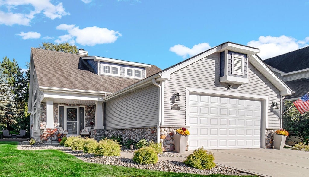 Photo of 1721 Briam Circle Drive, Valparaiso, IN 46383 (MLS # 846365)