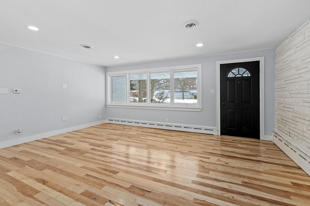 Photo of 3007 Maple Street, Michigan City, IN 46360 (MLS # 834535)