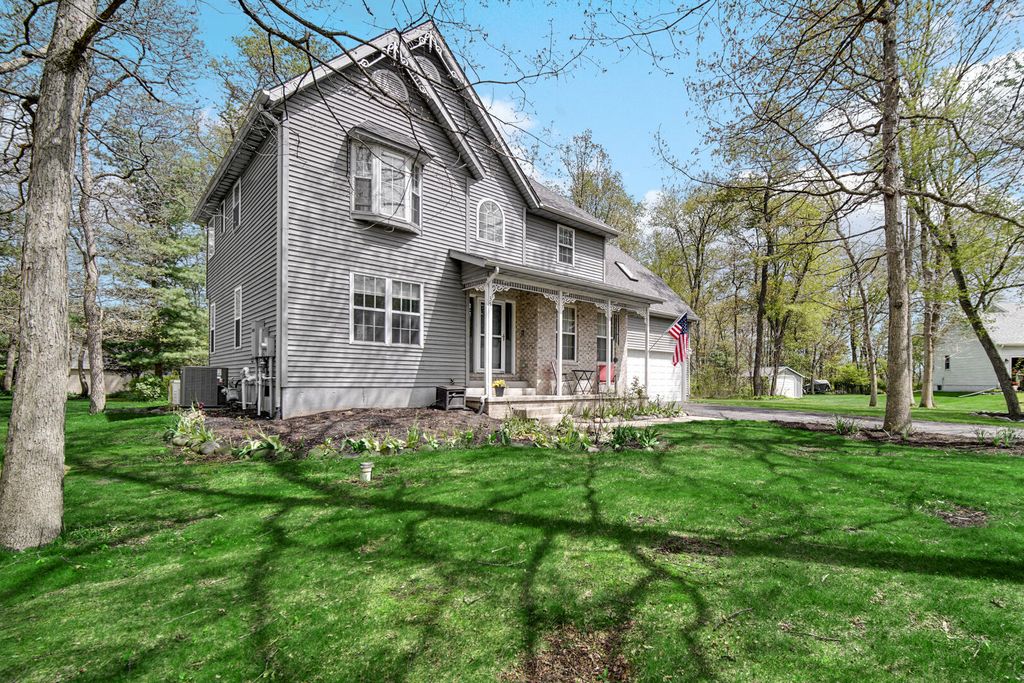 Photo of 35 Oak Hollow Court, Valparaiso, IN 46383 (MLS # 838014)