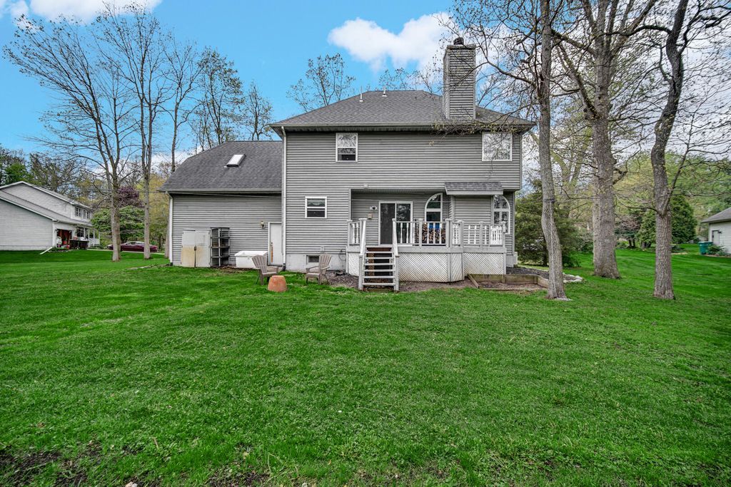 Photo of 35 Oak Hollow Court, Valparaiso, IN 46383 (MLS # 838014)