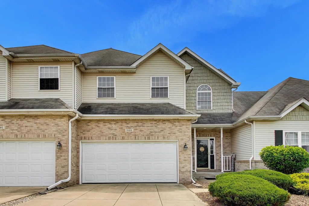 Photo of 5494 Victoria Place, Crown Point, IN 46307 (MLS # 839397)