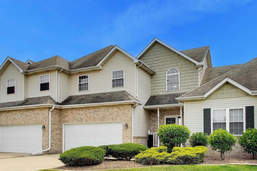 Photo of 5494 Victoria Place, Crown Point, IN 46307 (MLS # 839397)
