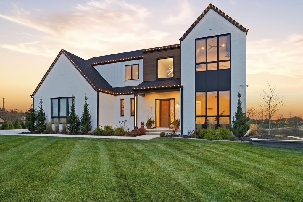 Photo of 10092 Tall Grass Trail, Saint John, IN 46373 (MLS # 834765)