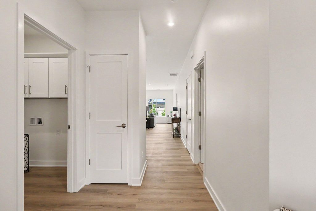 Photo of 1905 E Woodglen Circle, Valparaiso, IN 46383 (MLS # 839246)