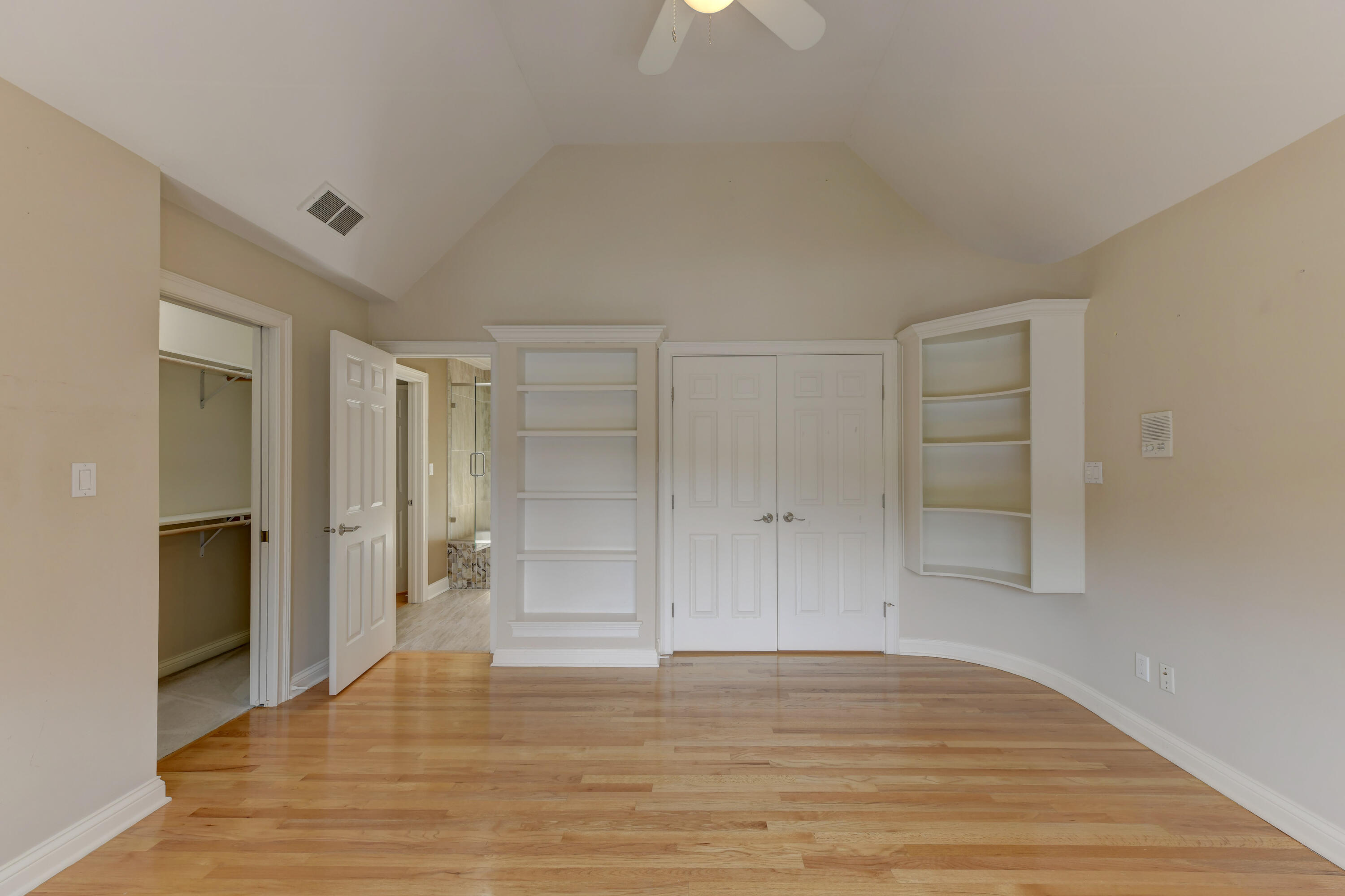Munster, Indiana, 46321, United States, 7 Bedrooms Bedrooms, ,7 BathroomsBathrooms,Residential,Active,2045685