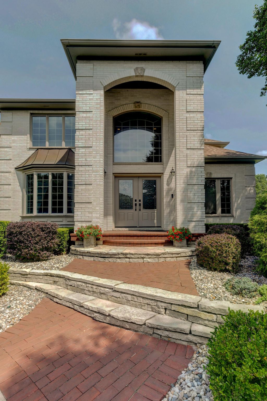 Photo of 10135 Cherrywood Lane, Munster, IN 46321 (MLS # 838803)