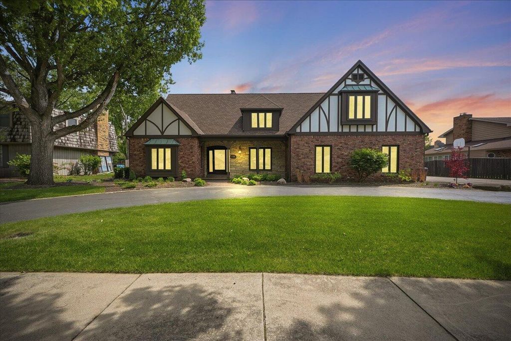 Photo of 1130 Melbrook Drive, Munster, IN 46321 (MLS # 839704)