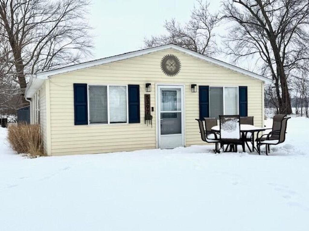 Photo of 5397 S Elm Street, Knox, IN 46534 (MLS # 833741)