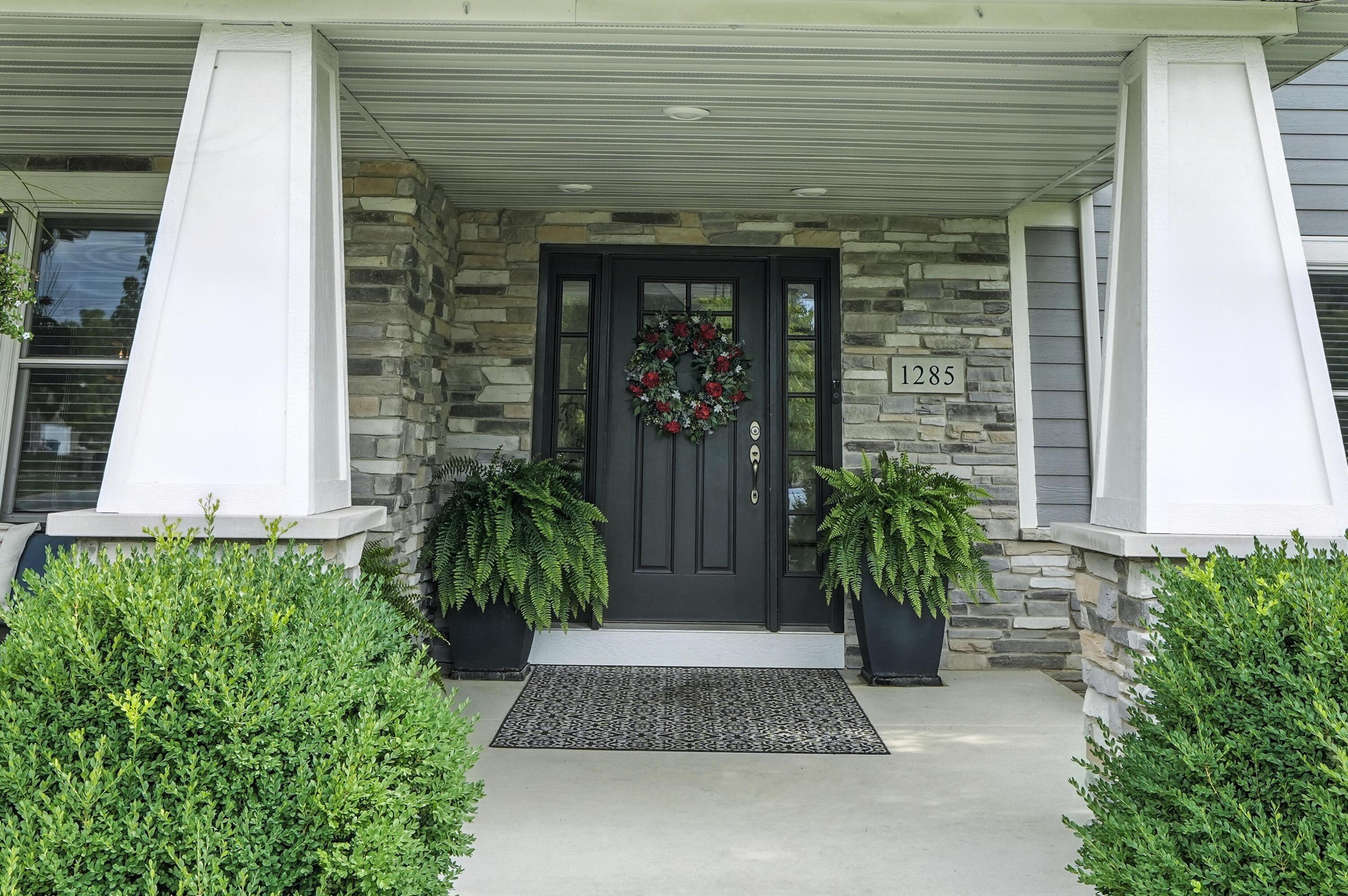 1285 Greenview Place
