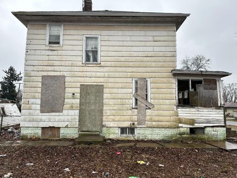 Single Family Residence in Gary IN 4601 Pennsylvania Street 2.jpg