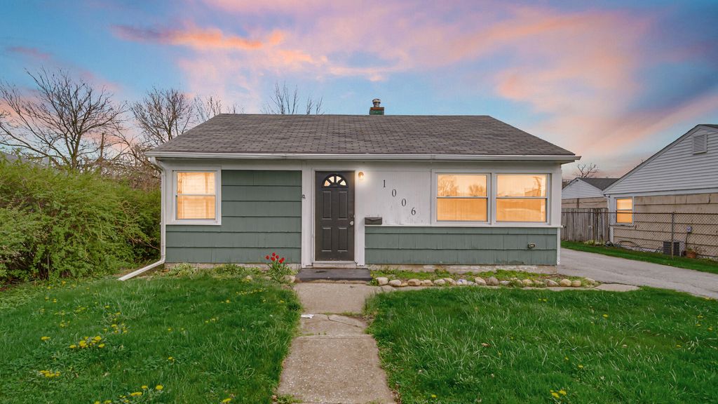 Photo of 1006 W Old Ridge Road, Hobart, IN 46342 (MLS # 837148)