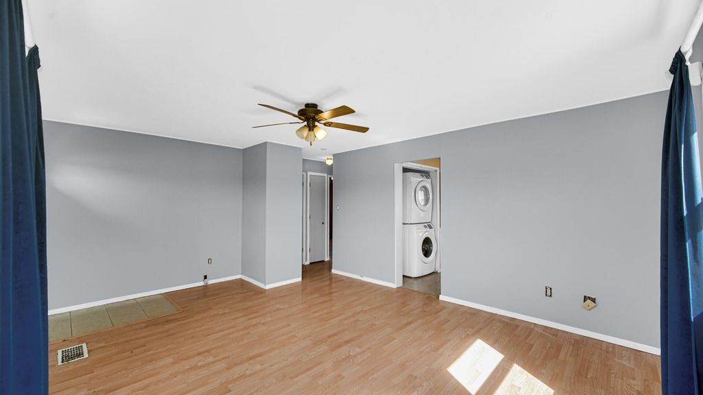 Photo of 1006 W Old Ridge Road, Hobart, IN 46342 (MLS # 837148)