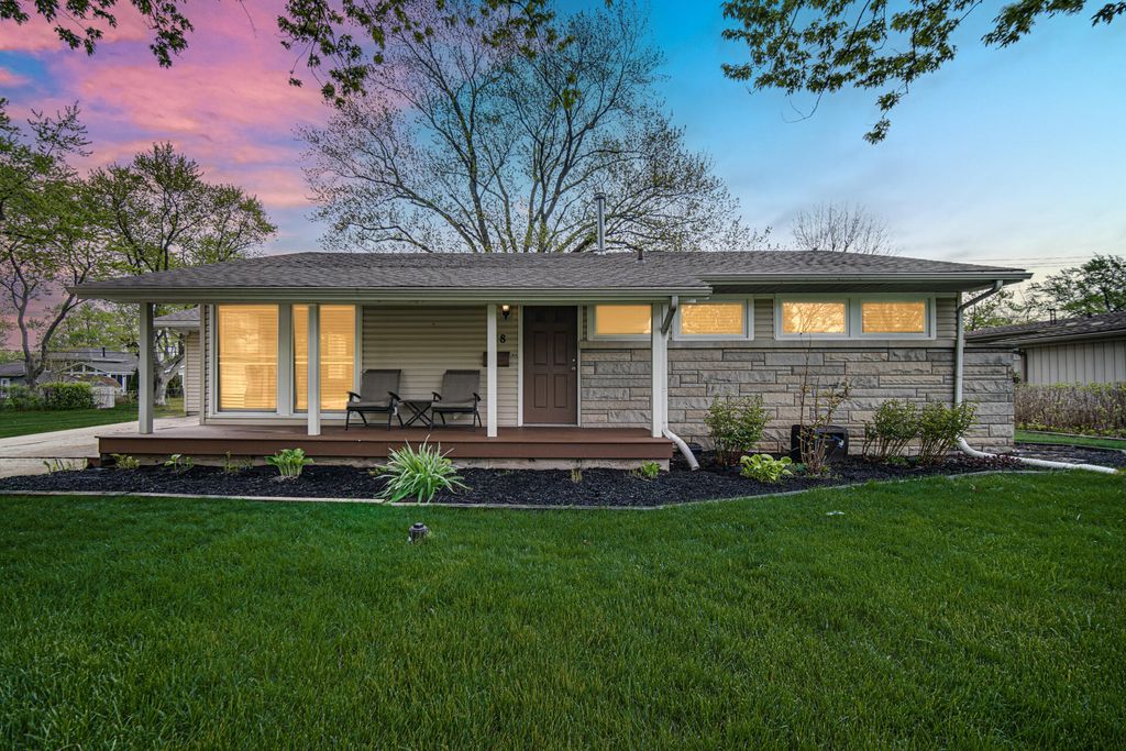 Photo of 718 N Main Street, Crown Point, IN 46307 (MLS # 837720)