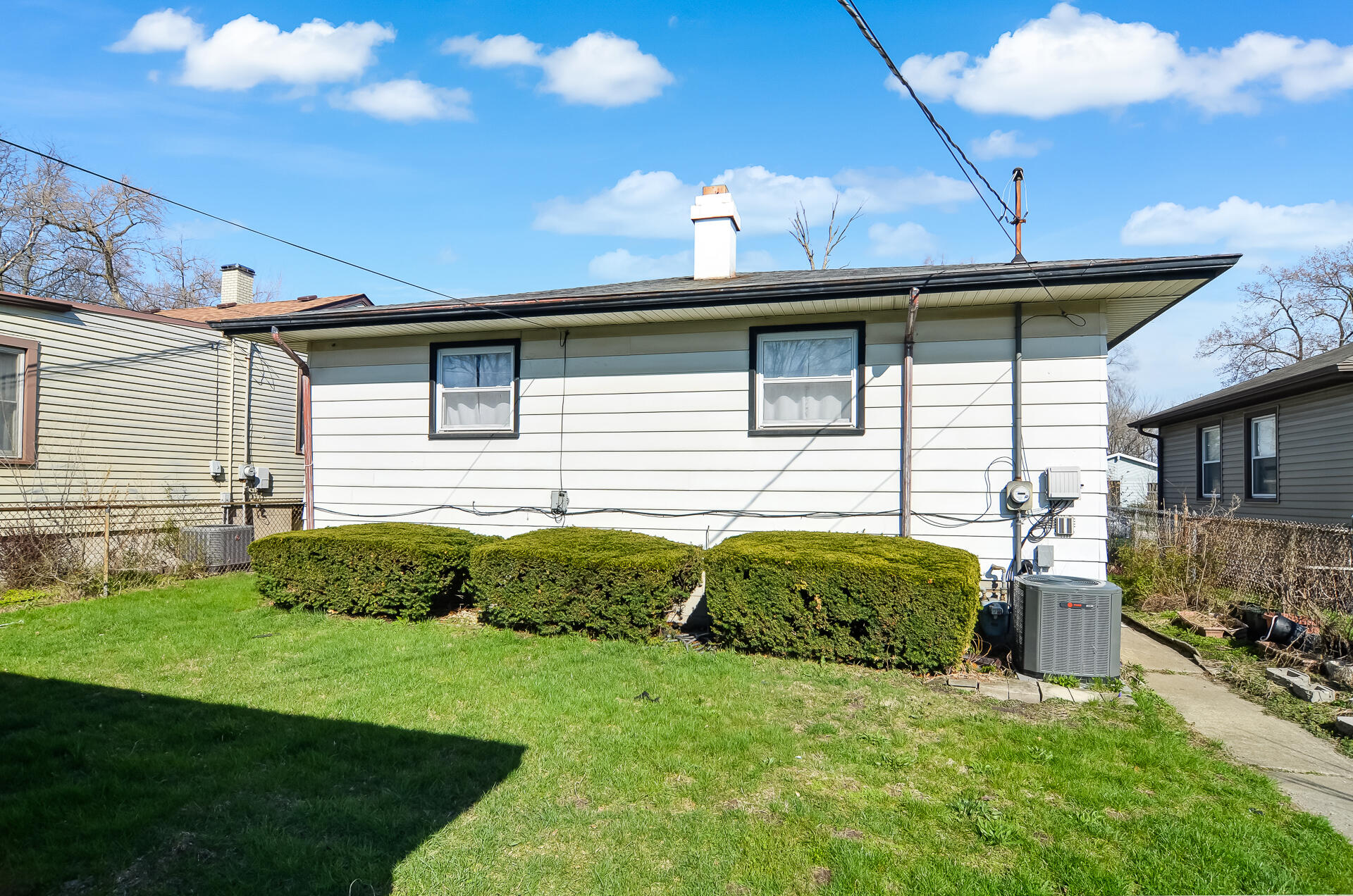 7204 Schneider Avenue