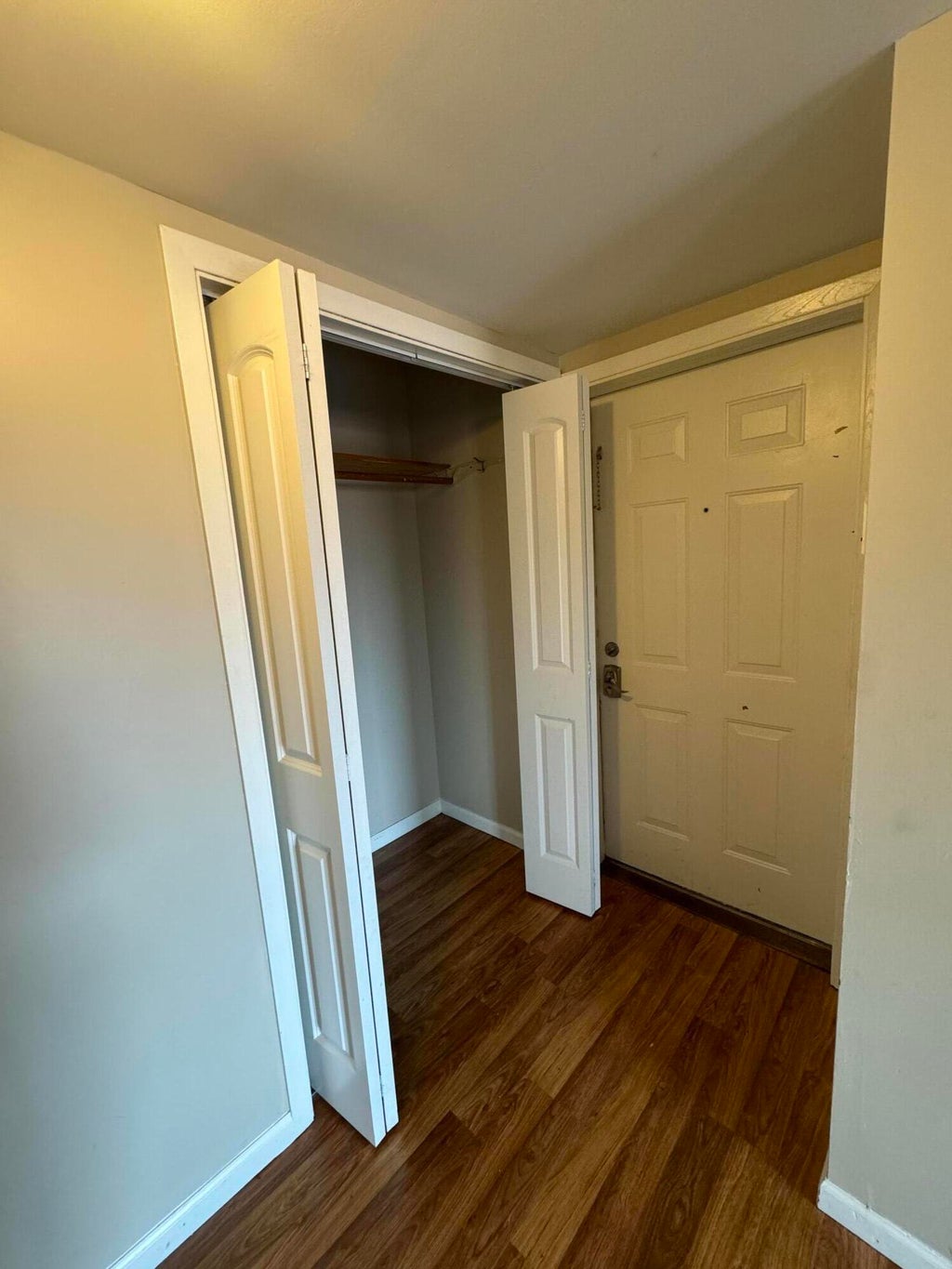 Photo of 212 Plum Creek Drive #2-b, Schererville, IN 46375 (MLS # 847607)