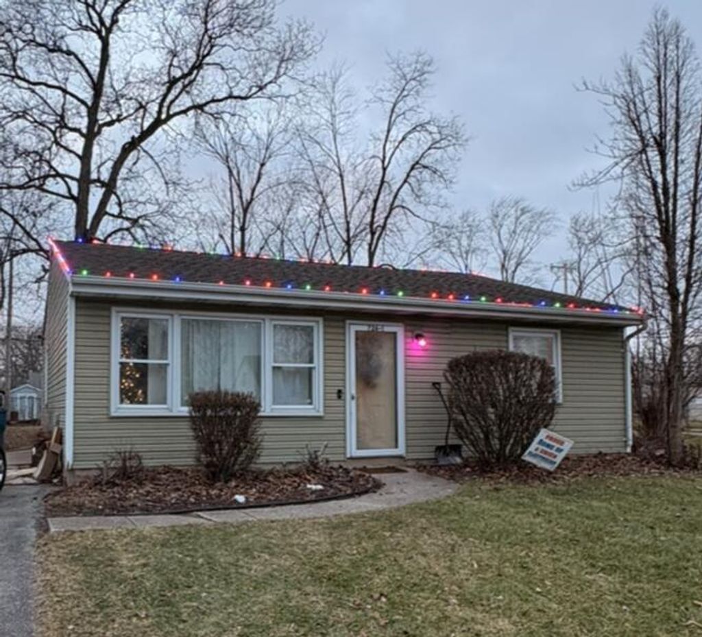 Photo of 726-1 Imperial Road, Valparaiso, IN 46385 (MLS # 835353)