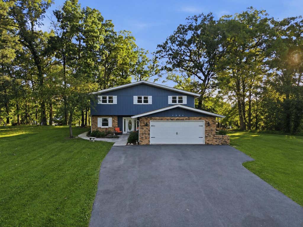 Photo of 2080 Hidden Valley Drive, Crown Point, IN 46307 (MLS # 840867)