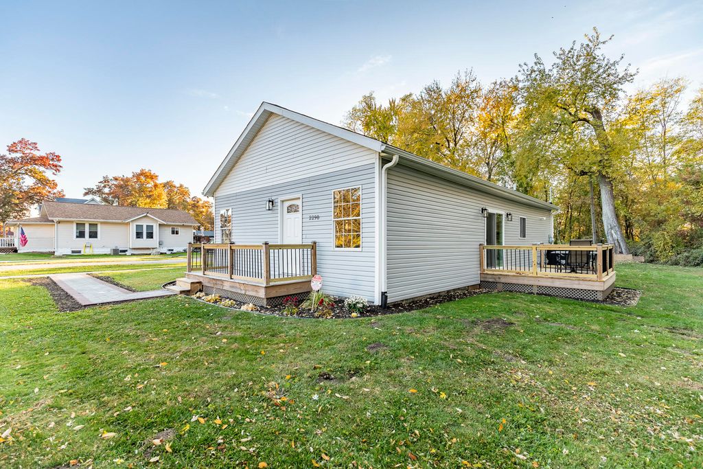 Photo of 2290 Newton Street, Lake Station, IN 46405 (MLS # 832410)