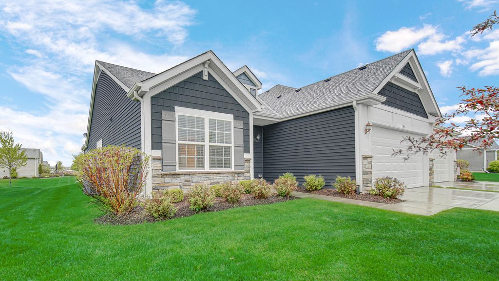Photo of 2956 Brisbane Drive, Valparaiso, IN 46385 (MLS # 838048)