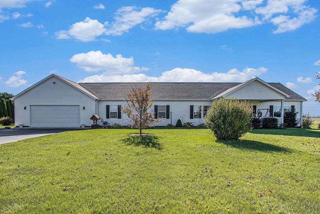Photo of 8008 W 350 S, La Porte, IN 46350 (MLS # 830242)
