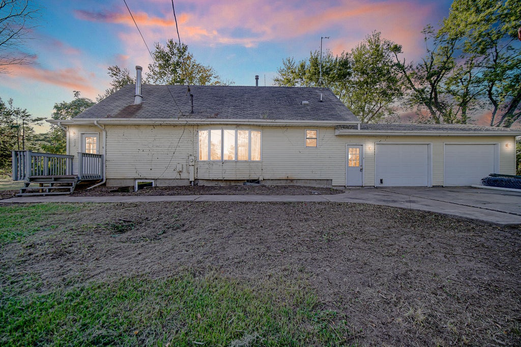 Photo of 231 E 1200 N, Chesterton, IN 46304 (MLS # 846683)