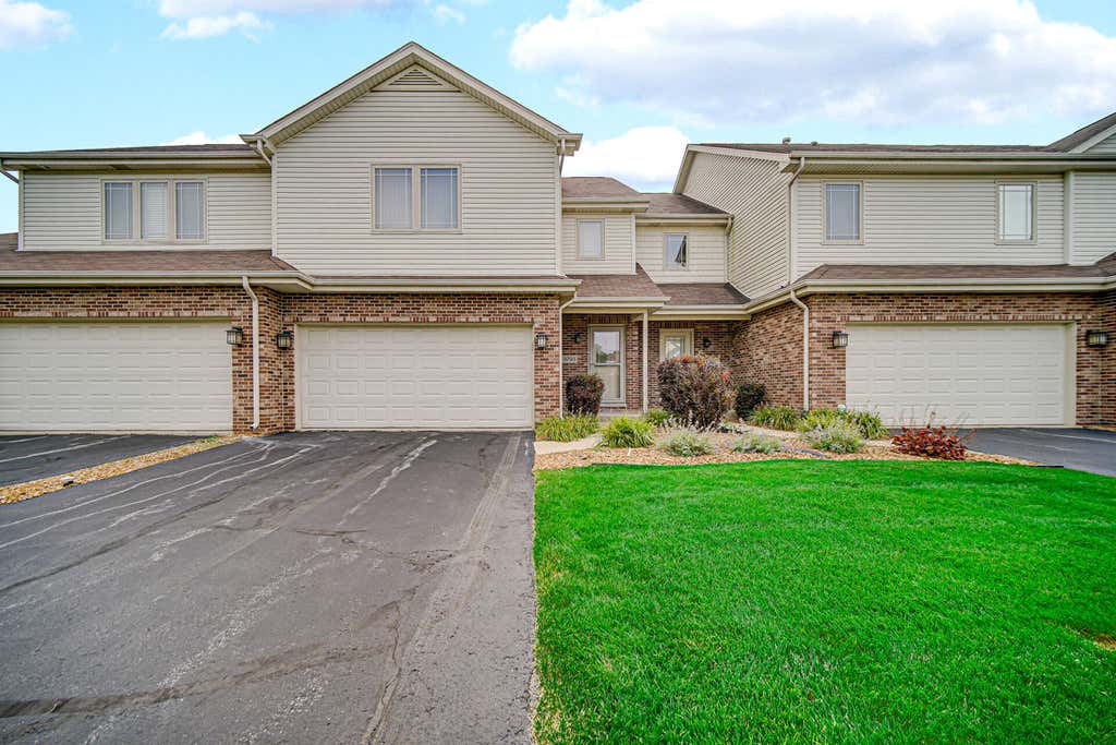 Photo of 9793 Gettler Street, Dyer, IN 46311 (MLS # 843156)