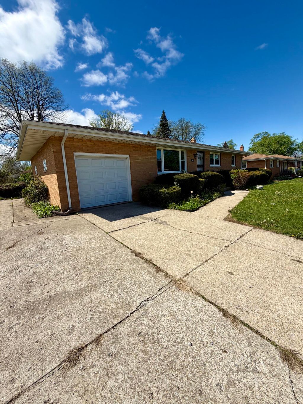 Photo of 1441 W 56th Avenue, Merrillville, IN 46410 (MLS # 837912)