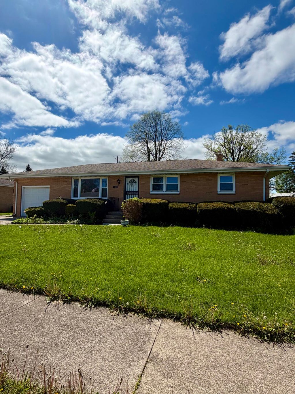 Photo of 1441 W 56th Avenue, Merrillville, IN 46410 (MLS # 837912)