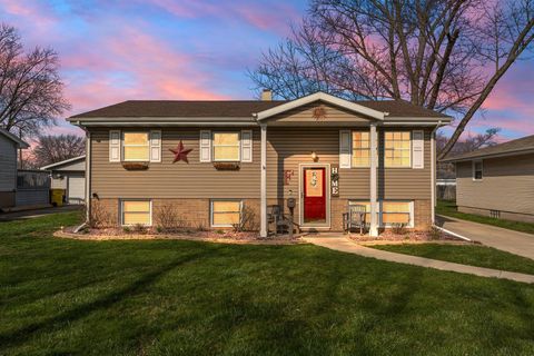 Single Family Residence in Griffith IN 1130 Dwiggins Street.jpg