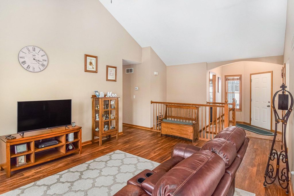 Photo of 1673 N Summit Drive, La Porte, IN 46350 (MLS # 834076)