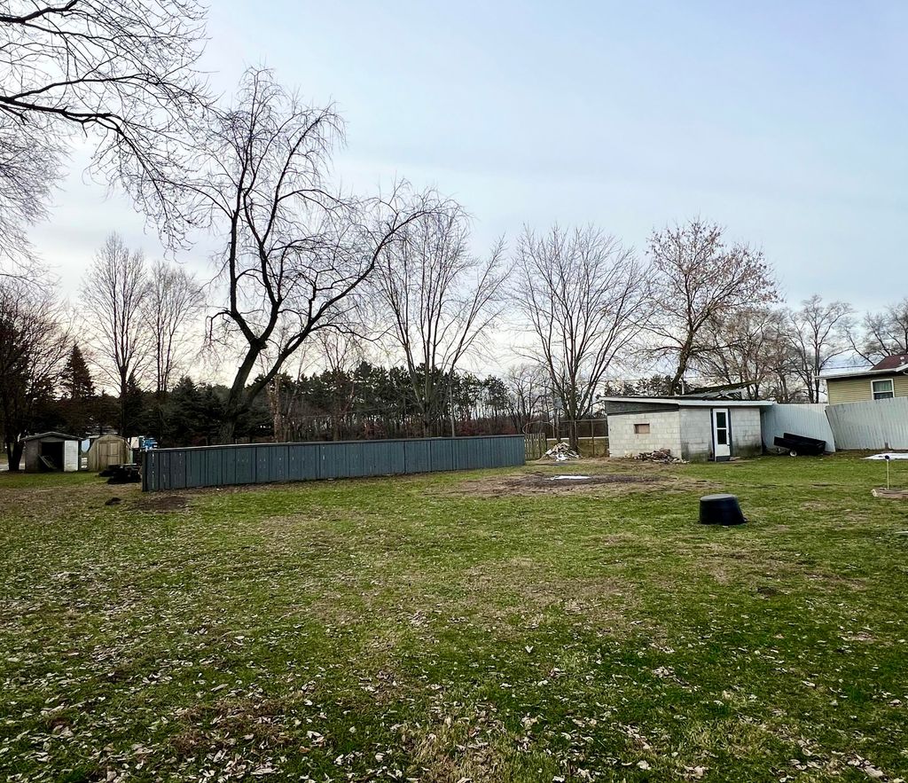 Photo of 826 E 860 S, Hamlet, IN 46532 (MLS # 832120)