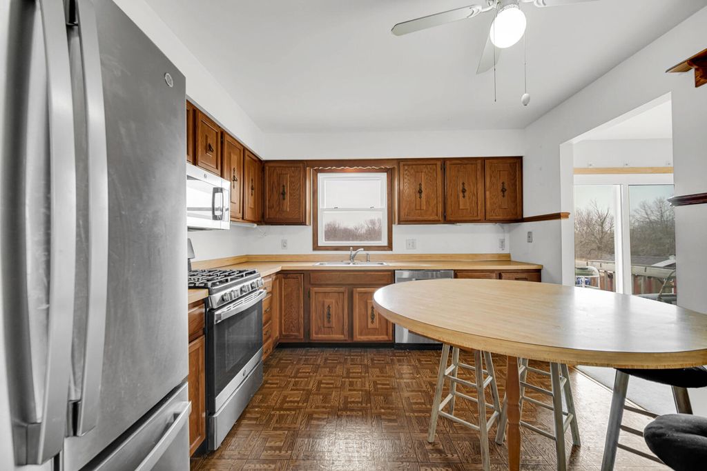 Photo of 1755 Selo Drive, Schererville, IN 46375 (MLS # 834879)