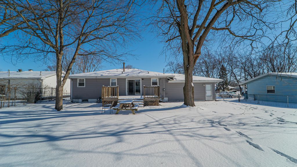 Photo of 9380 Mckinley Street, Crown Point, IN 46307 (MLS # 833317)