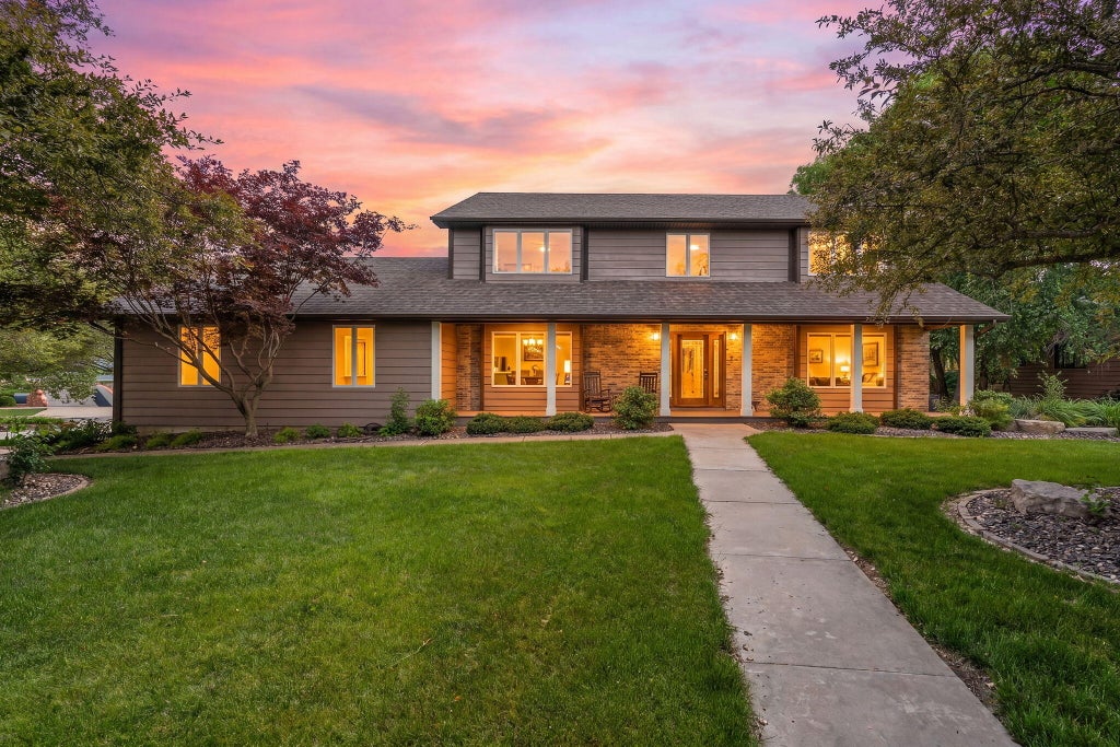Photo of 600 Morningside Drive, Crown Point, IN 46307 (MLS # 840827)