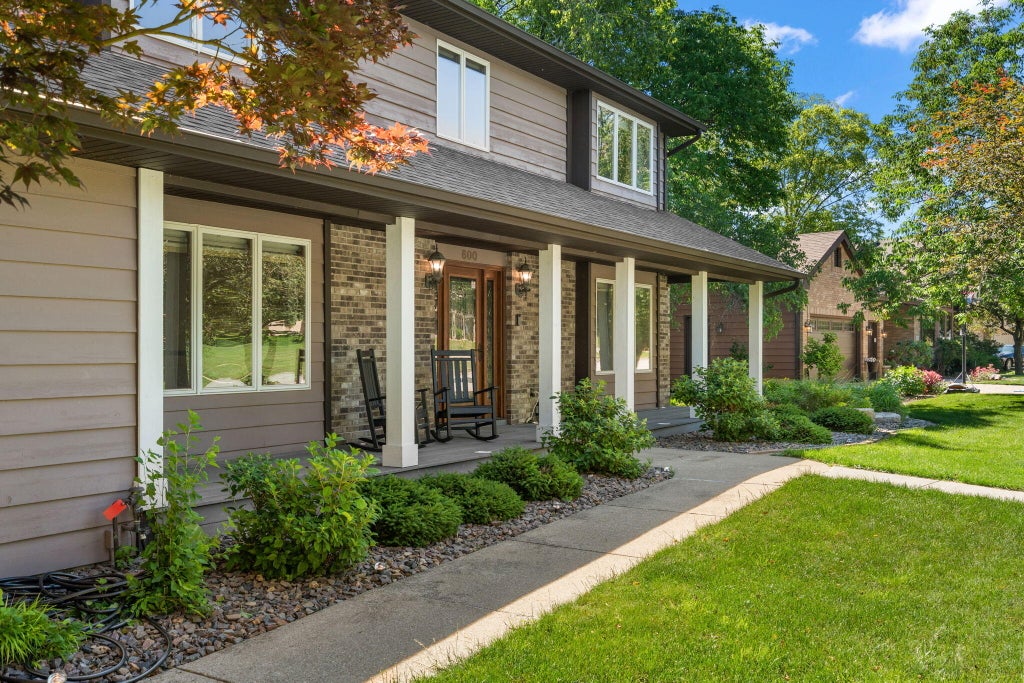 Photo of 600 Morningside Drive, Crown Point, IN 46307 (MLS # 840827)