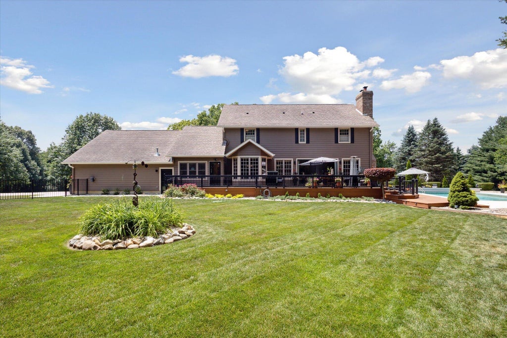 Photo of 3691 W Pawnee Drive W, La Porte, IN 46350 (MLS # 847380)