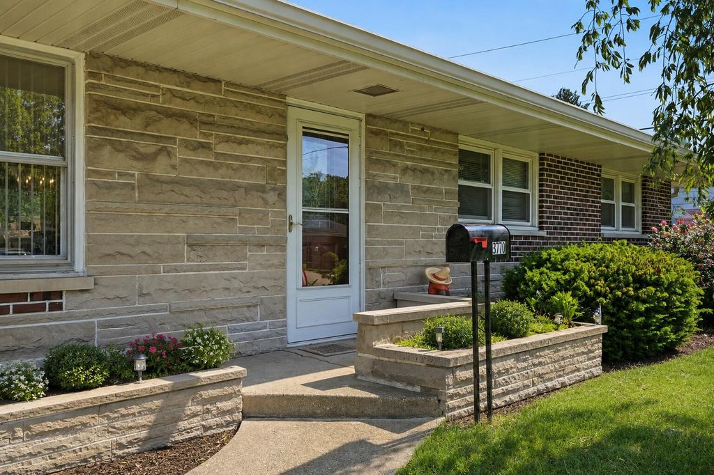 Photo of 3770 E 34th Place, Hobart, IN 46342 (MLS # 840069)